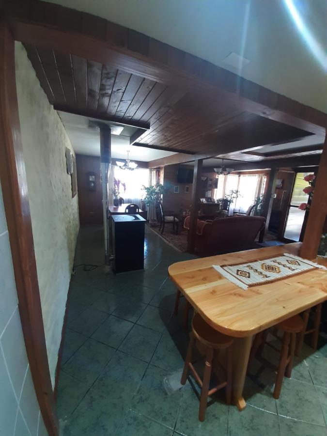 Hostal Victor Пукон Экстерьер фото